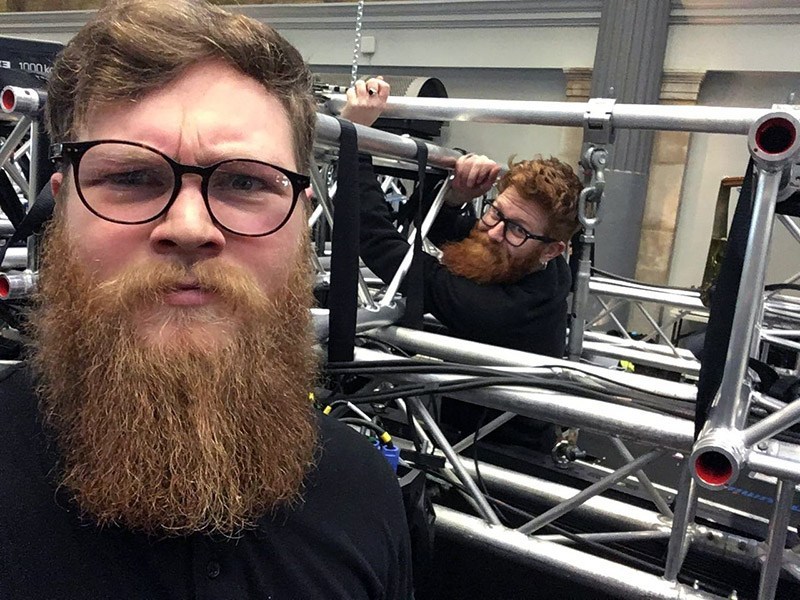 Nggak Sengaja Ketemu Kembaran